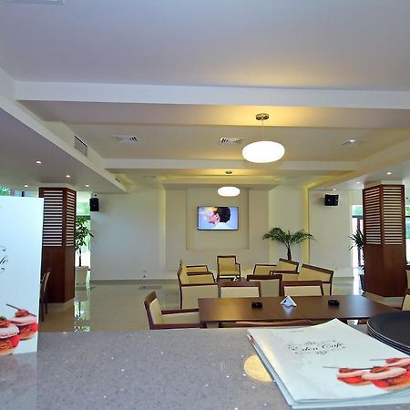 Hotel Eden Тулча Екстериор снимка