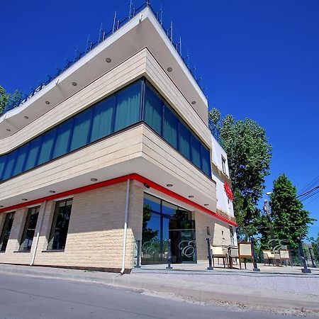 Hotel Eden Тулча Екстериор снимка