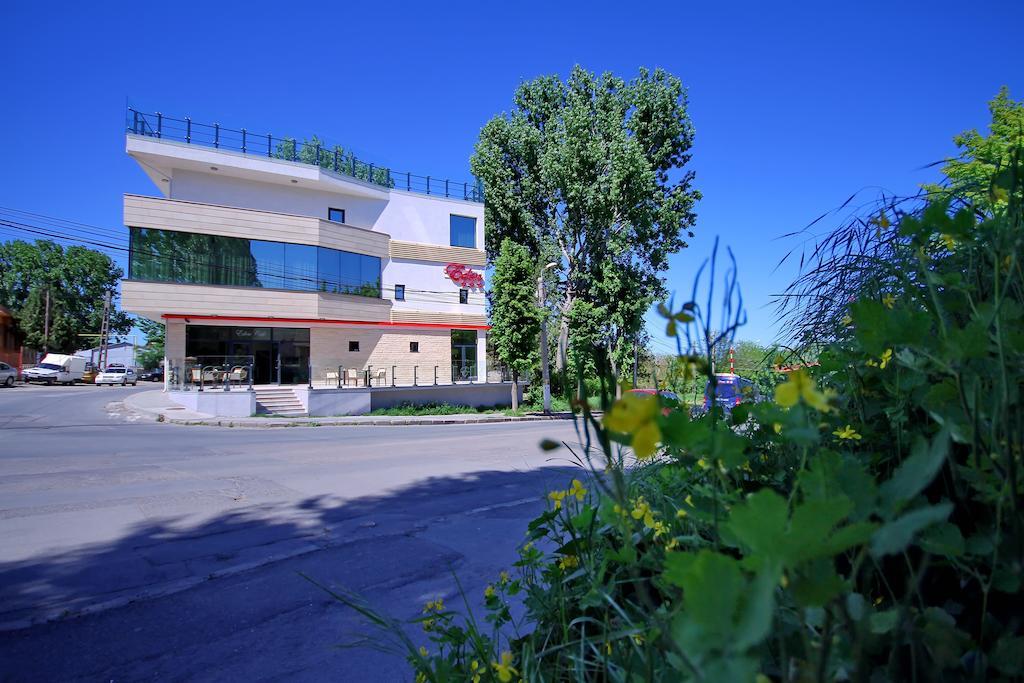 Hotel Eden Тулча Екстериор снимка