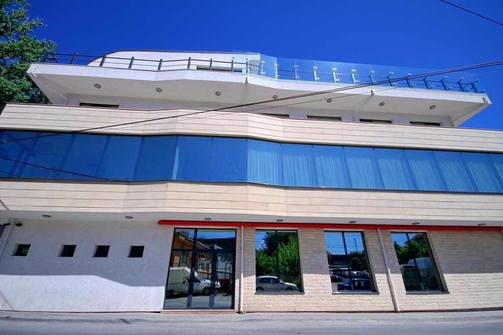 Hotel Eden Тулча Екстериор снимка